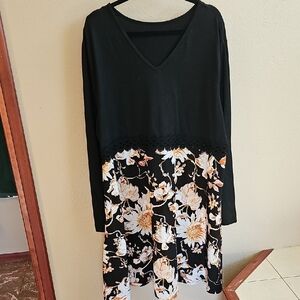 SHEIN Black Floral Long Sleeve Dress